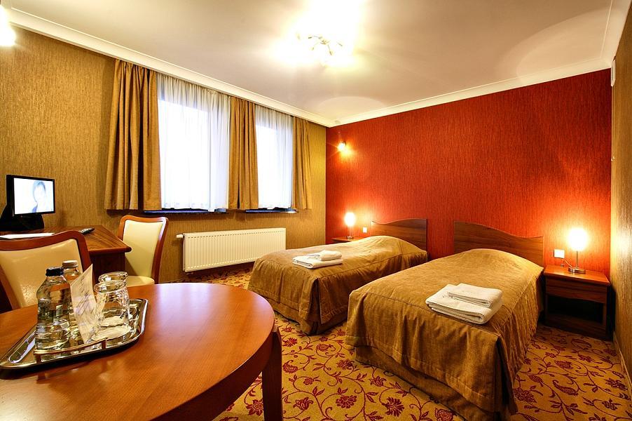 Hotel Fajkier Kroczyce Exterior photo